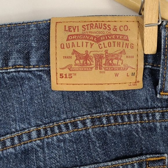 Levi's 515 Boot Cut Low Rise Jeans - Picture 8 of 9